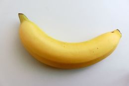 実は超少数派！ バナナはおやつって言うけど……遠足にバナナ持っていったことある人は1割未満だと判明！