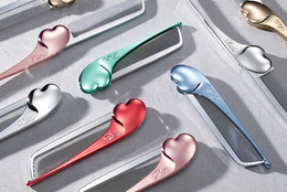 【ReFa】持ち歩きにぴったりな折りたたみ式コーム！待望のNEWカラーが登場 #Z世代Pick