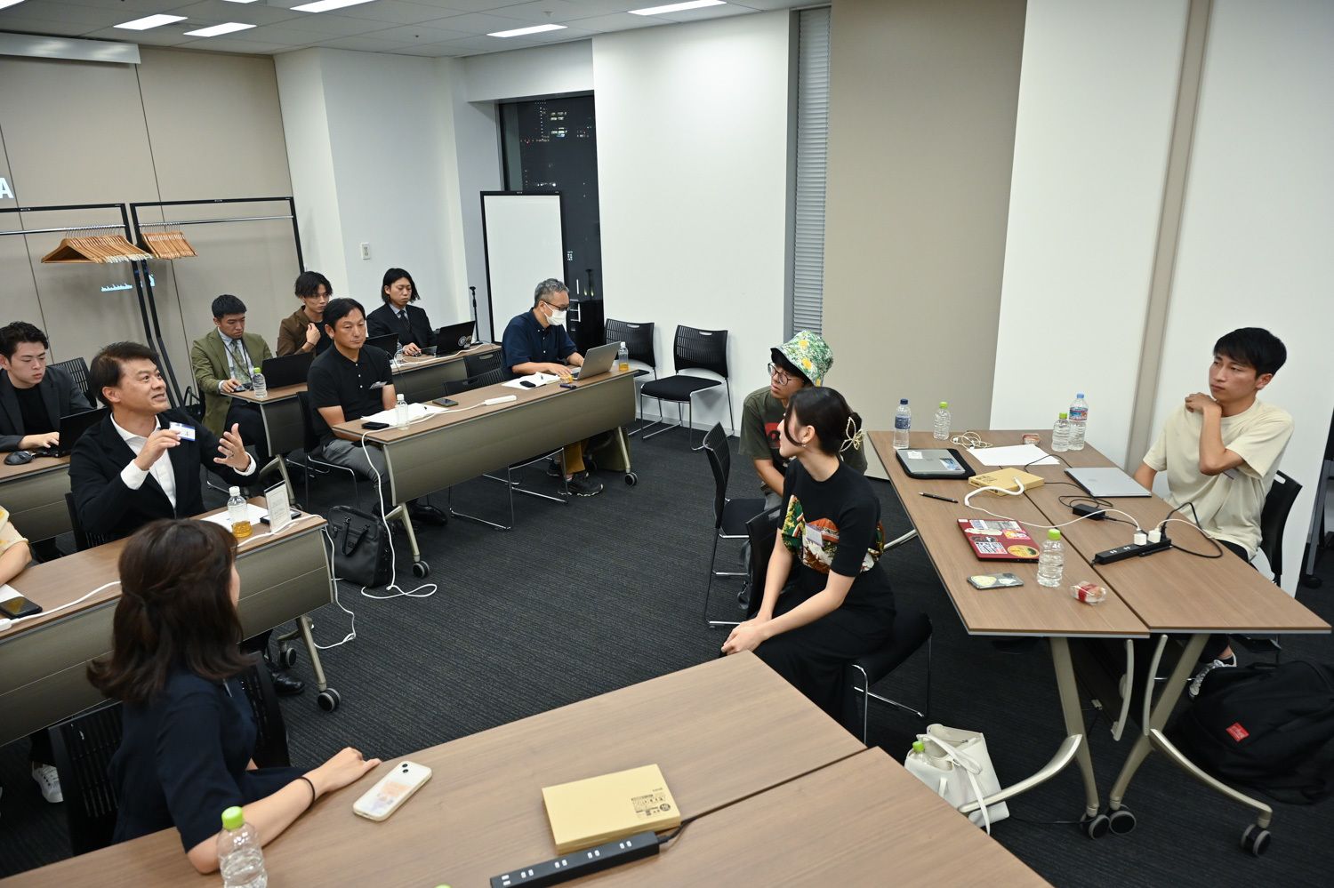 大学生が考える、高校生におすすめしたい金融教育 -カギになるのはVisaデビット？-